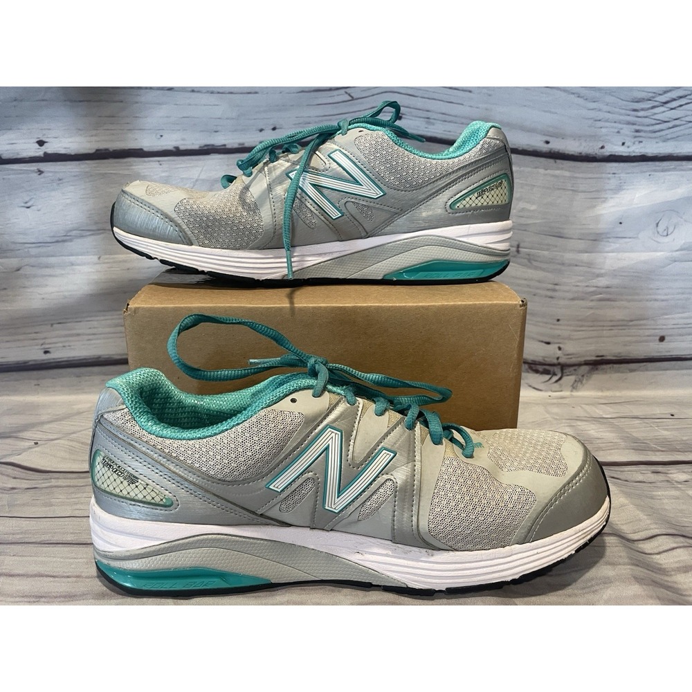 New Balance 1540v2 Womens Size 10.5 Walking Shoes Sneakers Teal Gray Made In USA